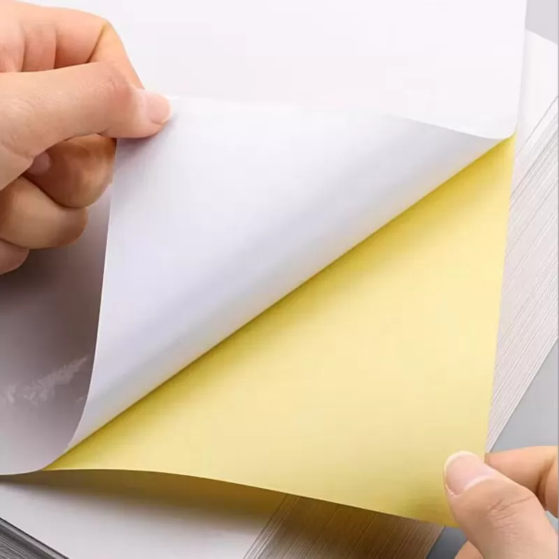 Giấy decal tự dính