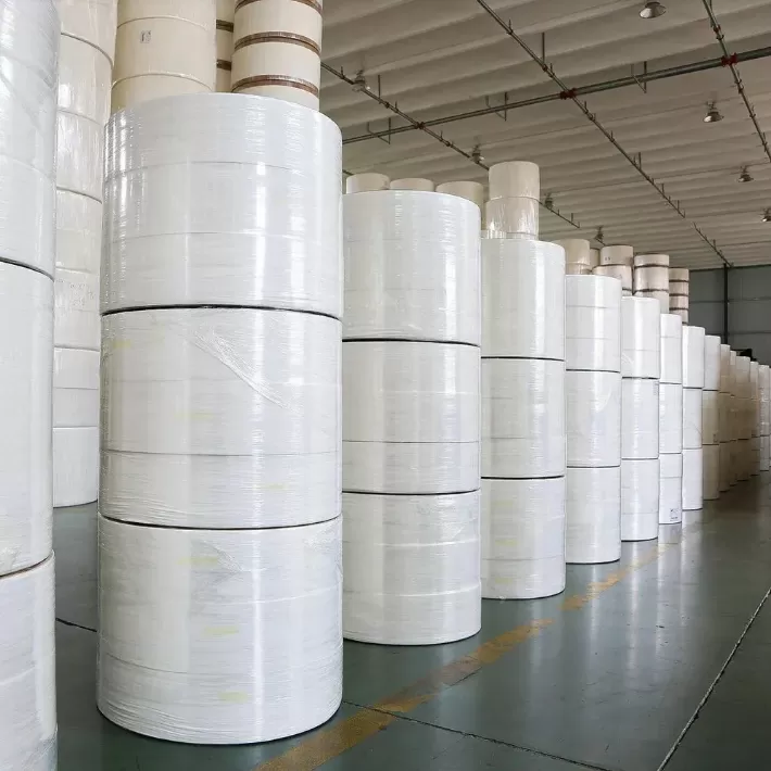 Sự Khác Biệt Giữa Giấy Tissue và Giấy Ăn Sự Khác Biệt Giữa Giấy Tissue và Giấy Ăn